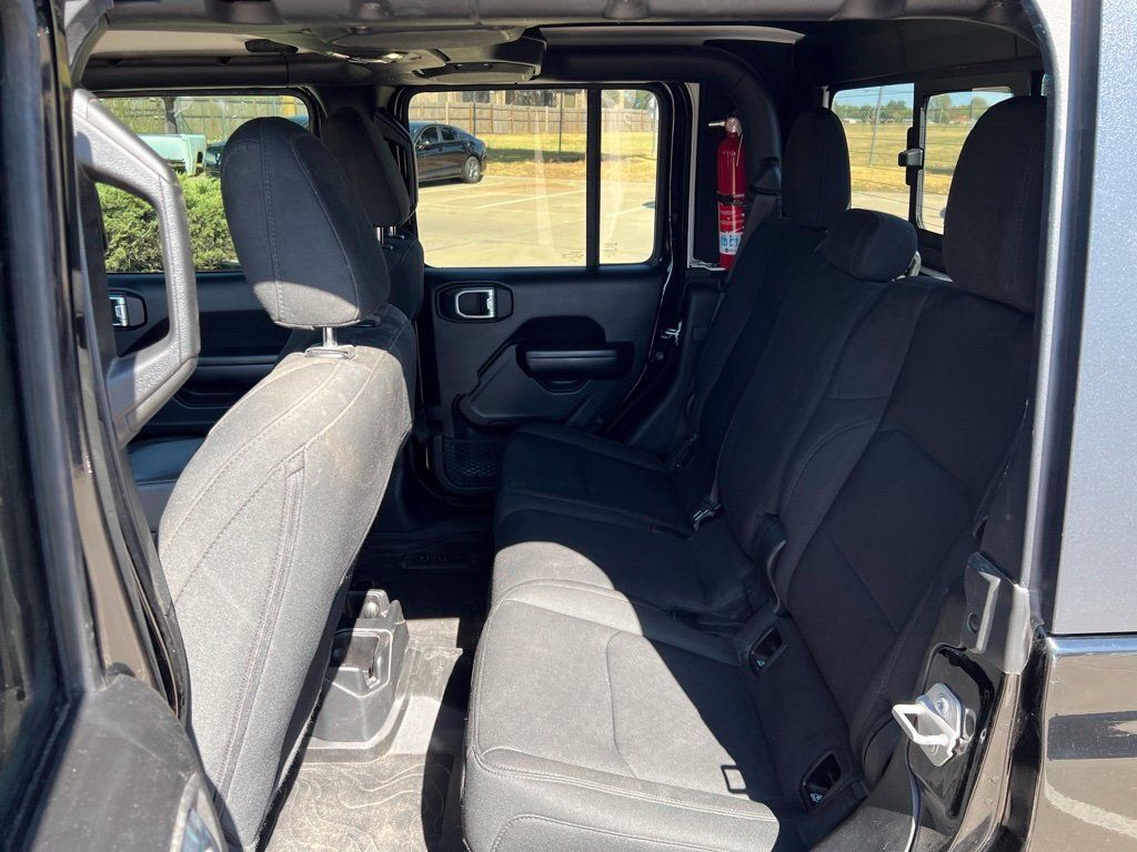 Used 2021 Jeep Gladiator Sport AWD/4WD image 8