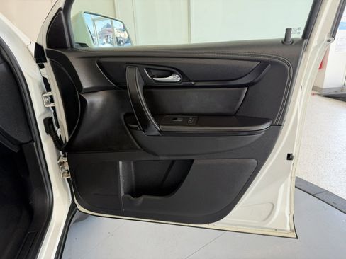 Used 2015 Chevrolet Traverse LT AWD/4WD image 33