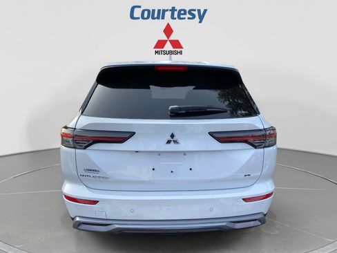 New 2026 Mitsubishi Outlander SE AWD/4WD image 4