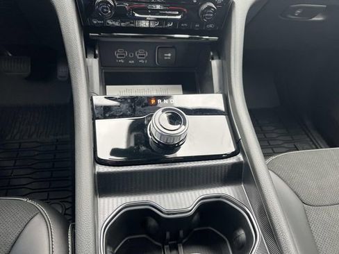 New 2025 Jeep Grand Cherokee L Laredo image 31