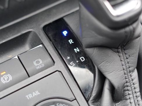 Certified 2025 Toyota RAV4 SE image 35