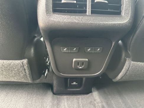 Certified 2023 Chevrolet Equinox Premier image 25