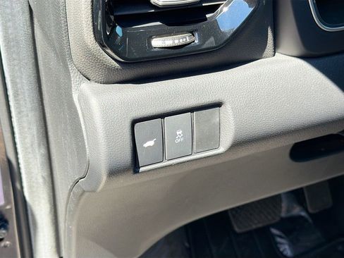 Used 2025 Honda Pilot EX-L image 10