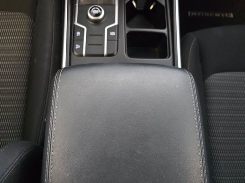 Used 2021 Kia Sorento LX FWD image 36