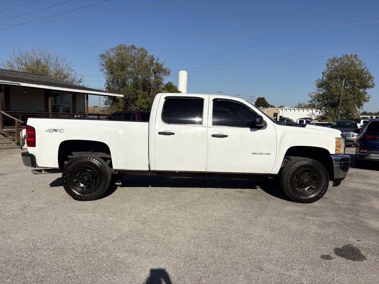 Used 2011 Chevrolet Silverado 2500 W/T AWD/4WD image 2