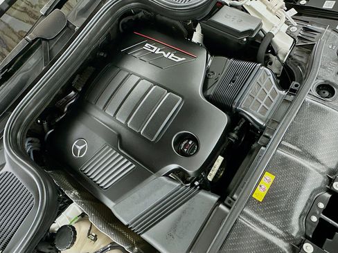 Used 2023 Mercedes-Benz GLE 53 AMG GLE 53C4 AMG Night 4MATIC image 32