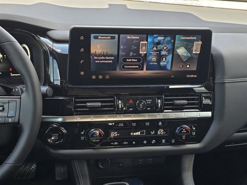 New 2026 Nissan Pathfinder Platinum AWD/4WD image 16