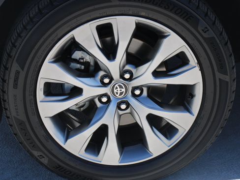 Certified 2024 Toyota Grand Highlander AWD image 9
