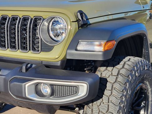 New 2026 Jeep Gladiator Sport AWD/4WD image 10