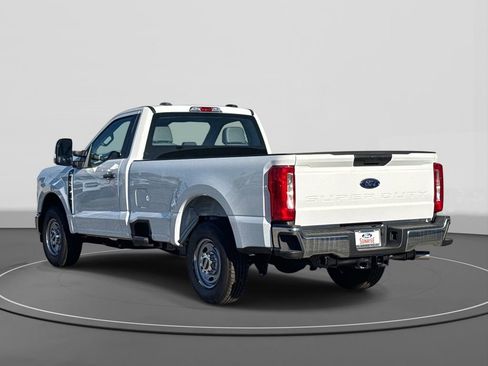 New 2026 Ford F250 XL w/ XL Chrome Package image 2