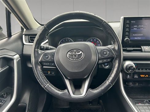 Used 2019 Toyota RAV4 XLE w/ Convenience Package image 13