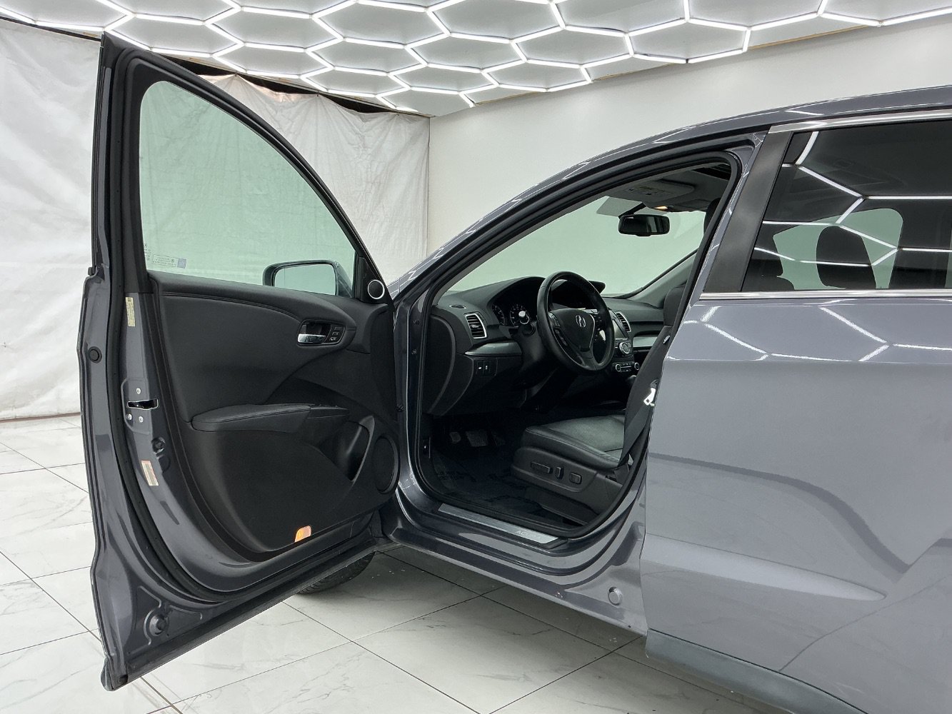 Used 2017 Acura RDX w/ Technology Package FWD image 16
