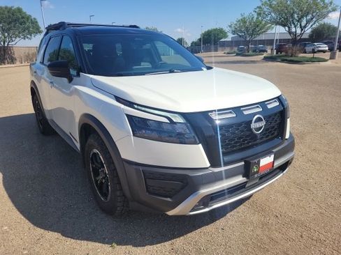 Certified 2024 Nissan Pathfinder Rock Creek AWD/4WD image 4