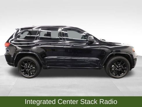 Used 2019 Jeep Grand Cherokee Altitude image 12
