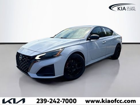 Used 2023 Nissan Altima 2.0 SR image 1