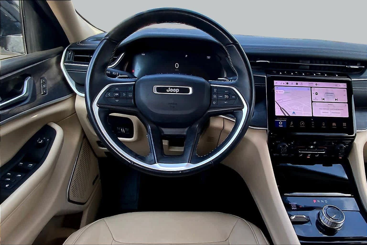 Used 2022 Jeep Grand Cherokee L Limited AWD/4WD image 6