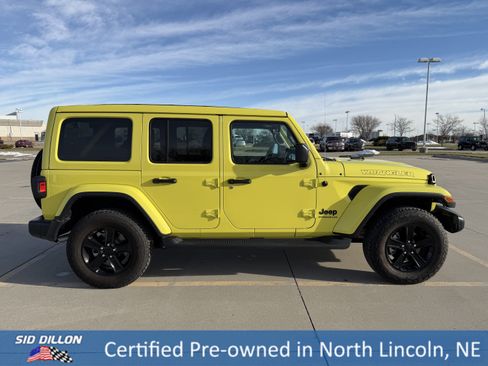 Used 2023 Jeep Wrangler Unlimited Sahara image 3