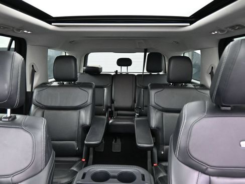 Used 2025 Ford Expedition Platinum AWD/4WD image 25