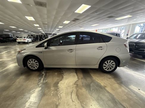 Used 2014 Toyota Prius Prime Plug-In Hybrid FWD image 4