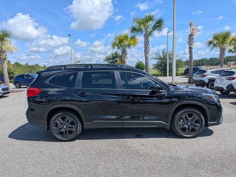 Used 2025 Subaru Ascent Bronze Edition AWD/4WD image 3