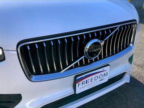 Used 2021 Volvo XC90 T6 Momentum w/ Advanced Package image 31