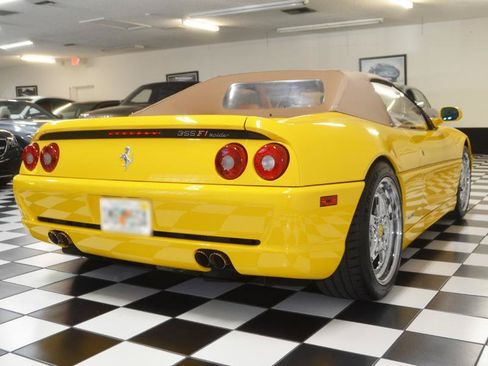 Used 1998 Ferrari F355 Spider RWD image 13