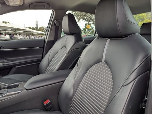 Used 2021 Toyota Camry SE w/ Carpet Mat Package (TMS) image 14