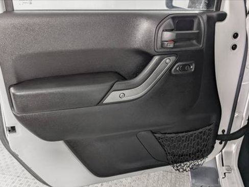 Used 2015 Jeep Wrangler Unlimited Sport w/ Quick Order Package 24S AWD/4WD image 11