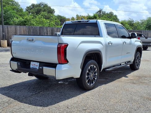 Used 2024 Toyota Tundra Limited AWD/4WD image 5
