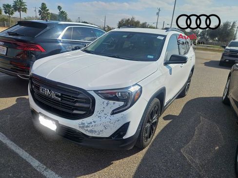 Used 2021 GMC Terrain SLT w/ Elevation Edition image 3