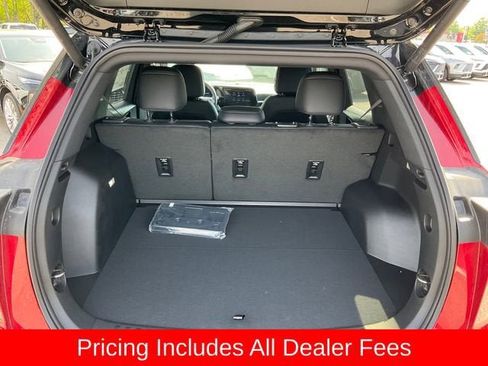 New 2026 Chevrolet Equinox LT w/ Convenience Package II AWD/4WD image 17