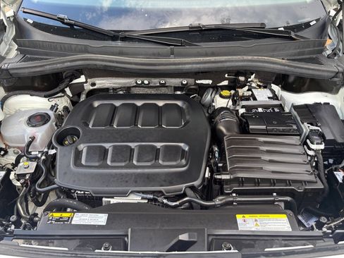 Used 2026 Volkswagen Tiguan SE AWD/4WD image 33