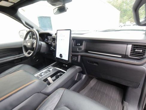 Used 2023 Ford Expedition Max Platinum image 40