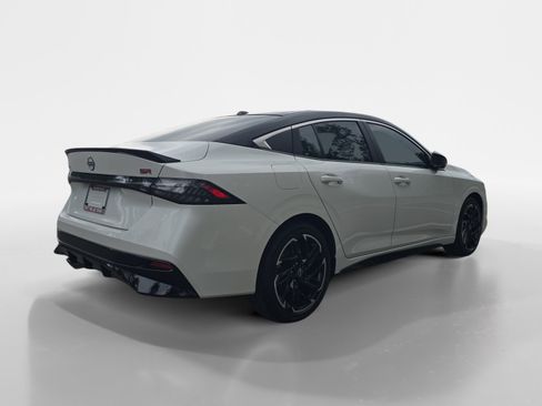 New 2026 Nissan Sentra SR FWD image 5