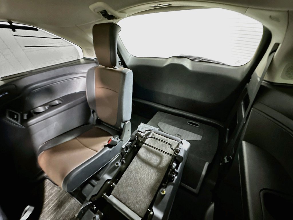 Certified 2026 Honda Odyssey Elite image 4