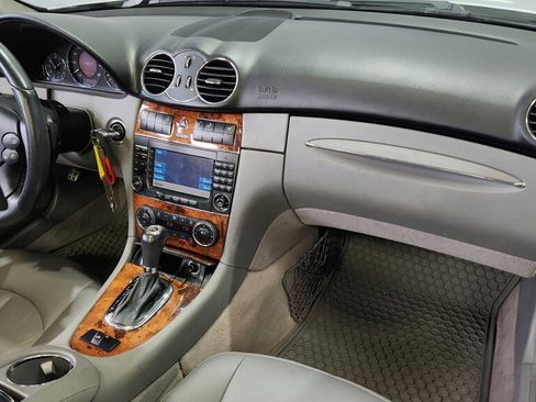 Used 2007 Mercedes-Benz CLK 550 Cabriolet image 30