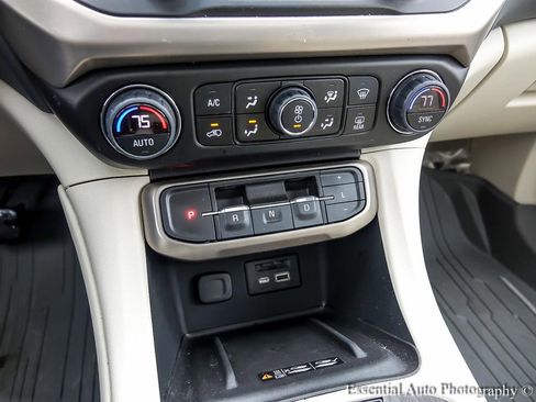 Used 2023 GMC Acadia Denali w/ Denali Ultimate Package image 25