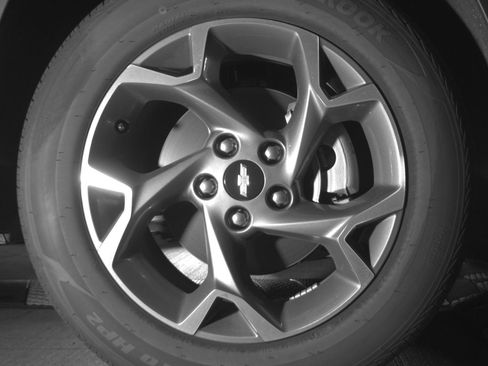 Used 2025 Chevrolet Trax LT FWD image 16