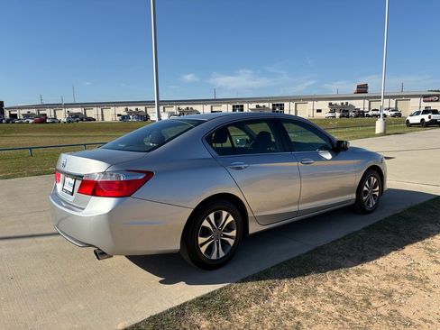 Used 2014 Honda Accord LX image 8