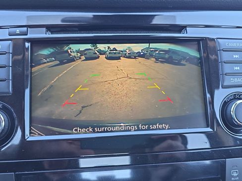 Used 2020 Nissan Rogue Sport SV image 22