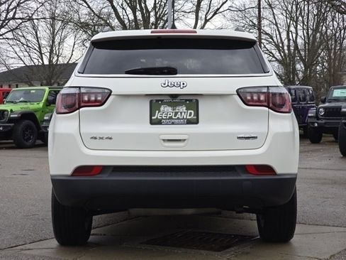 Used 2020 Jeep Compass Latitude image 22