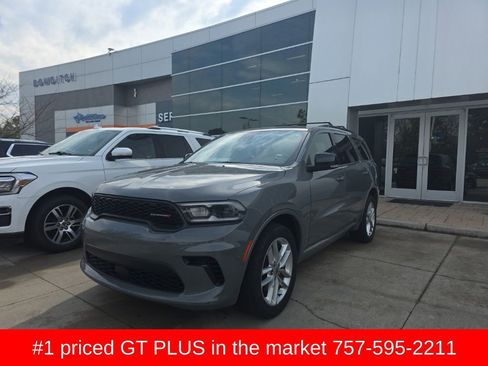 Used 2024 Dodge Durango GT image 1