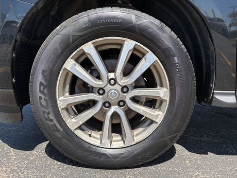 Used 2014 Nissan Pathfinder SV FWD image 17