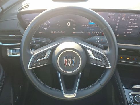 Used 2024 Buick Envision Preferred image 22