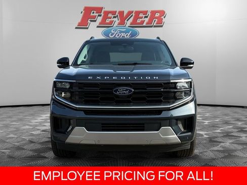 New 2026 Ford Expedition Platinum w/ Platinum Ultimate Package AWD/4WD image 8