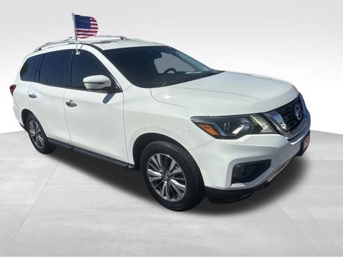 Used 2017 Nissan Pathfinder SV image 37