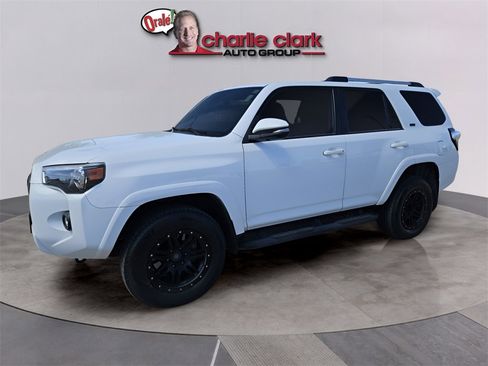 Used 2022 Toyota 4Runner SR5 Premium w/ Moonroof Package image 2