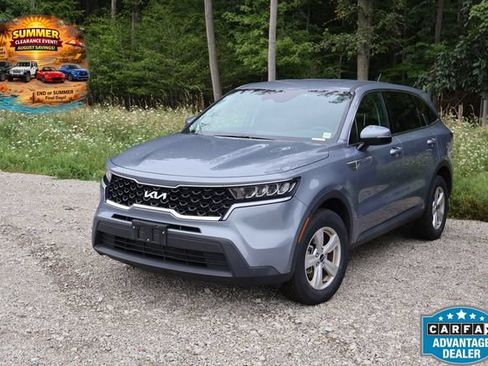 Used 2023 Kia Sorento LX AWD/4WD image 1