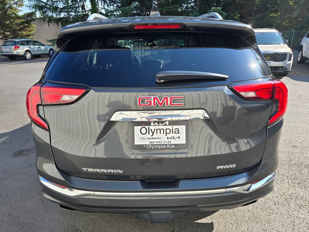 Used 2020 GMC Terrain Denali w/ Denali Premium Package AWD/4WD image 5