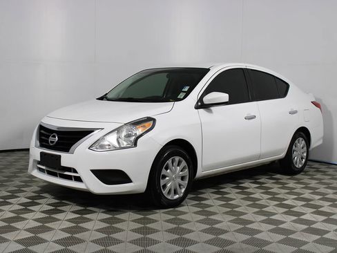 Used 2019 Nissan Versa SV FWD image 21